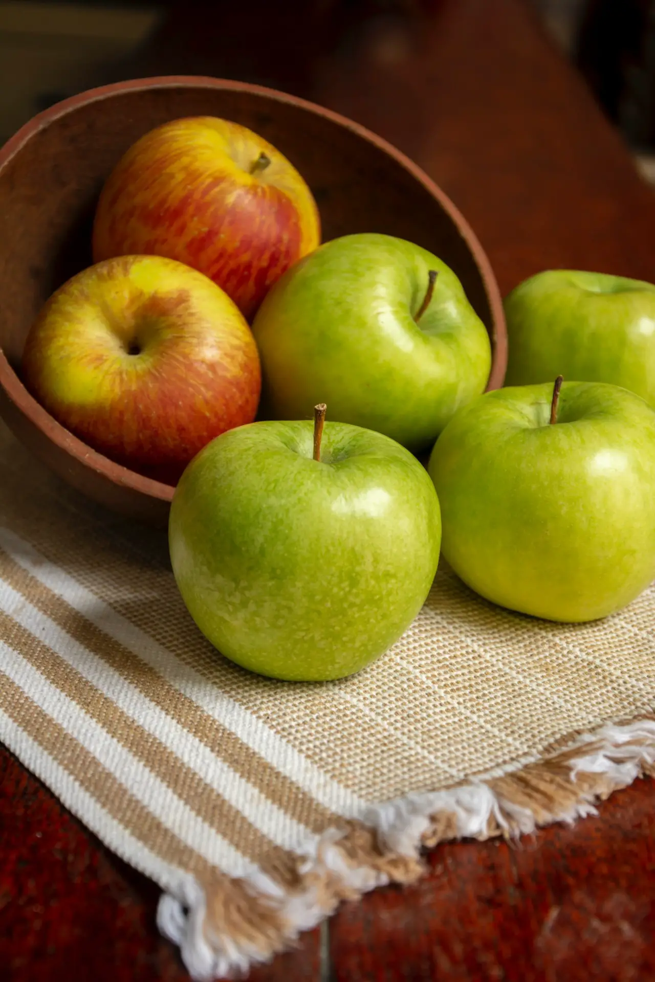 Kann ich Äpfel im Schlafzimmer lagern? 5 Tipps (& Wichtige Infos)