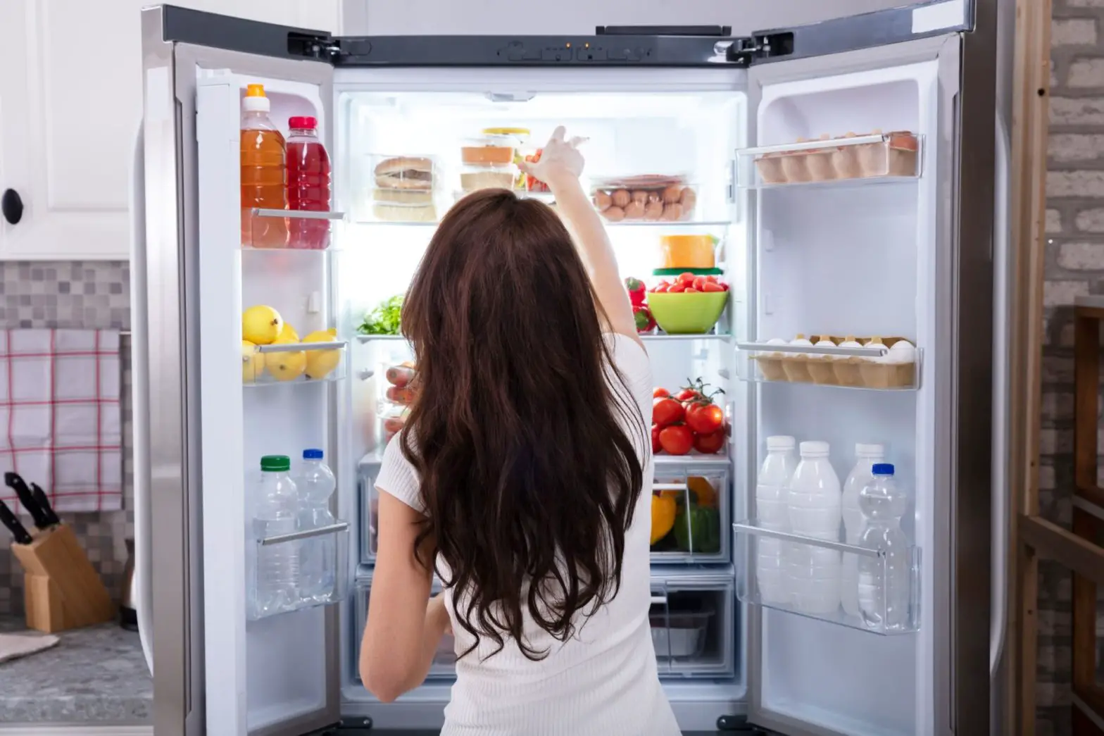 Ihr Kühlschrank qualmt? 6 Gründe (& wichtige Infos)