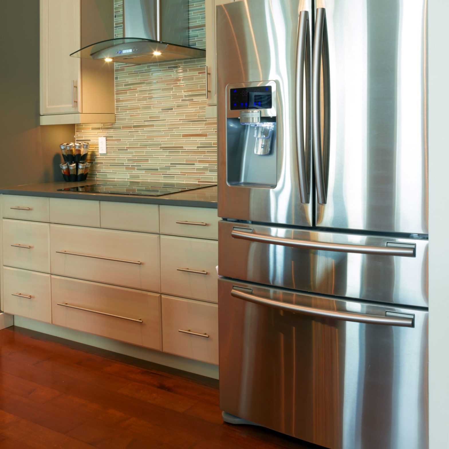 Kann ein Kühlschrank das WLAN stören? 6 häufige Fragen (beantwortet)